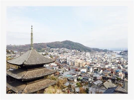写真:寺の映った風景